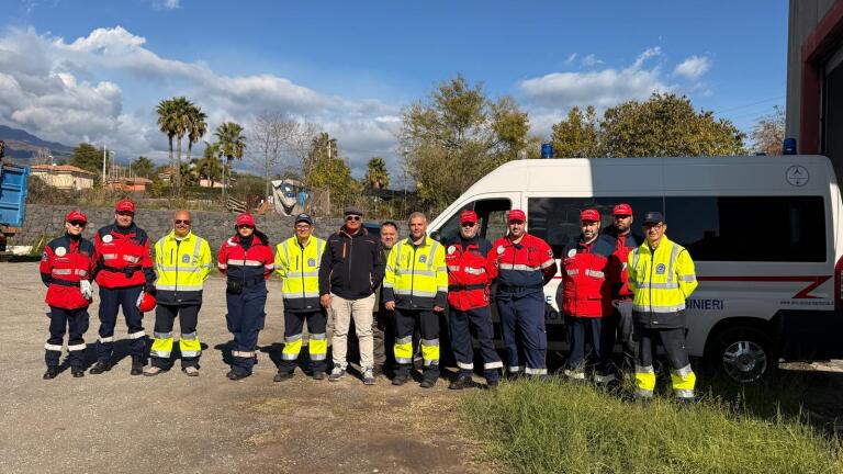 I volontari insieme all'assessore Sorbello